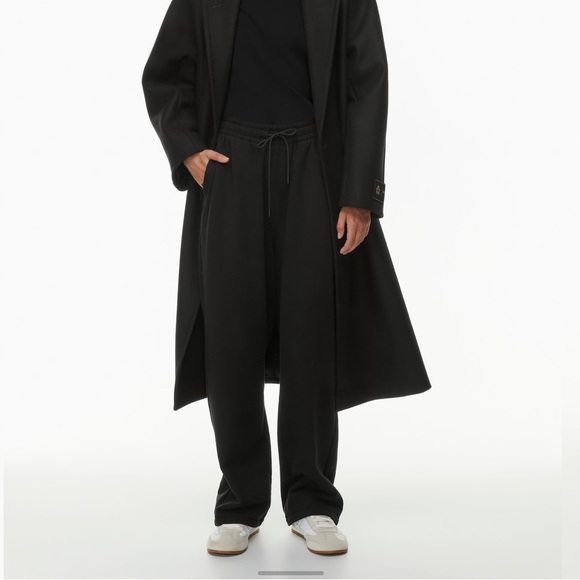 the group by babaton dover sweatpant - Picture 1 of 5